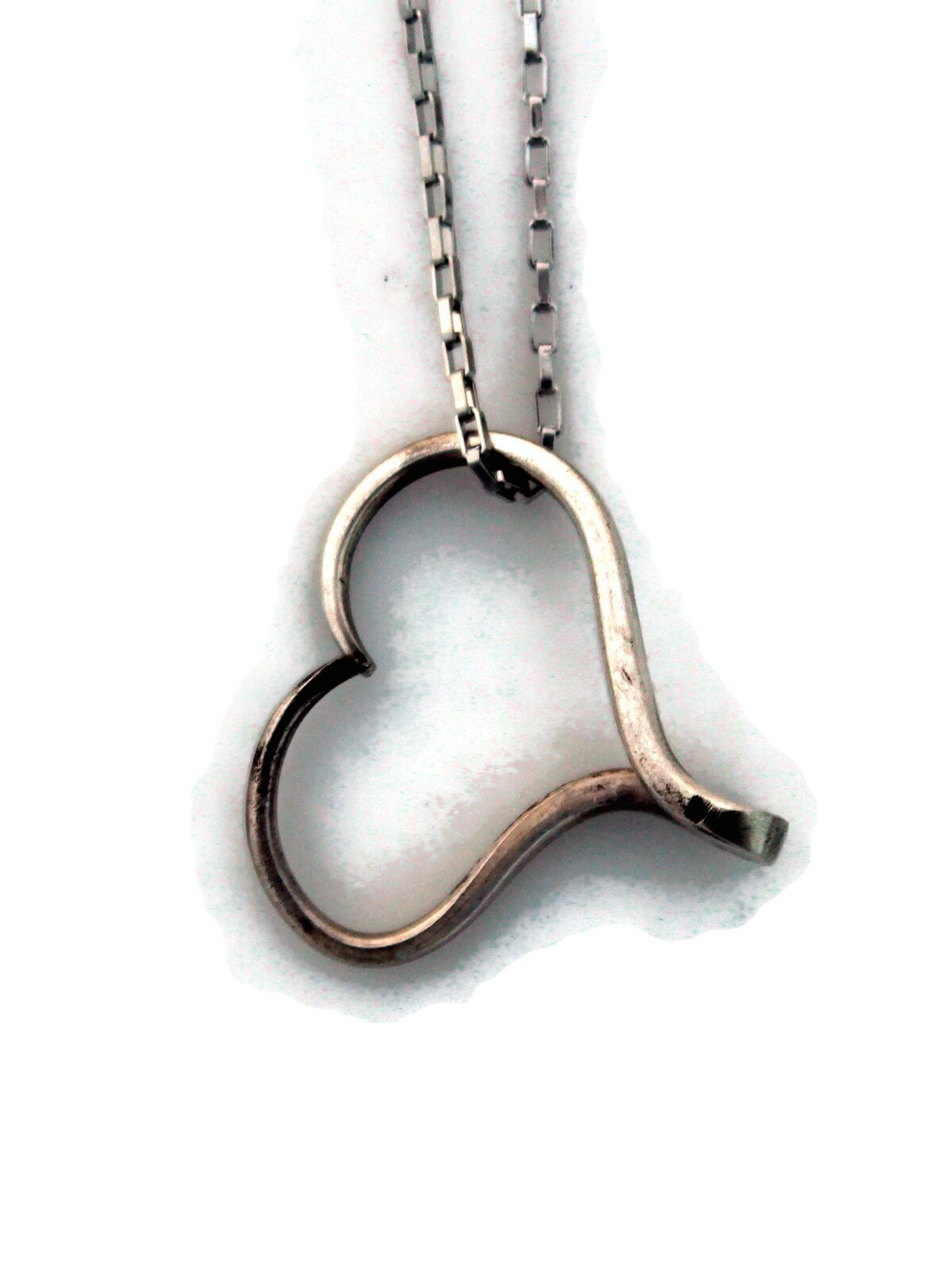 Unique Heart Shaped Pendant Necklace Simple Chic