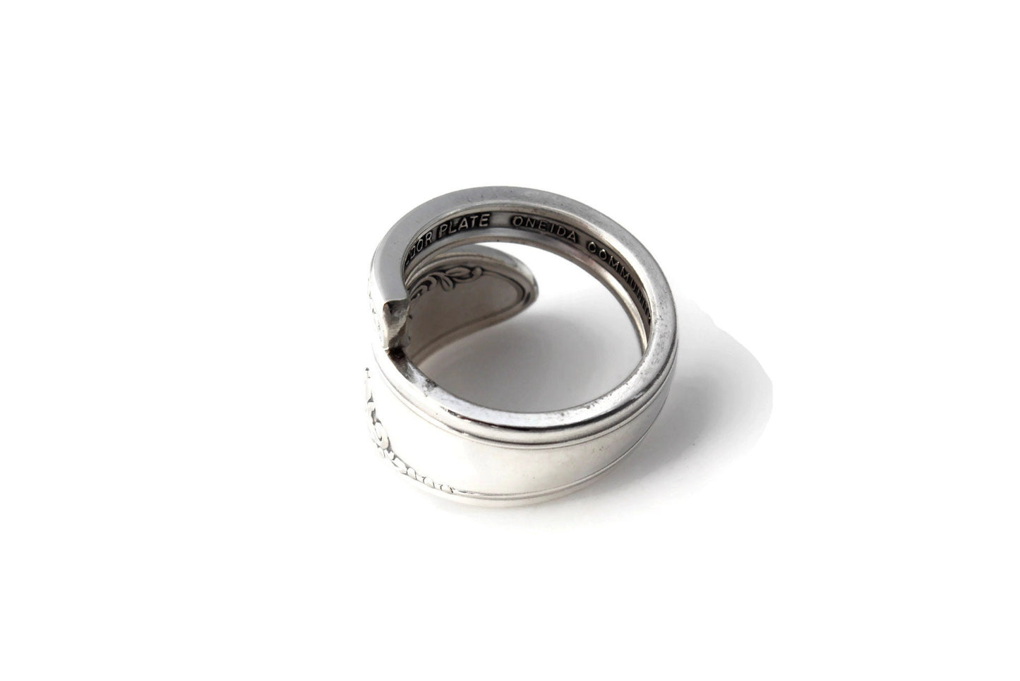 Spoon Ring Classic Queen Bess 1946
