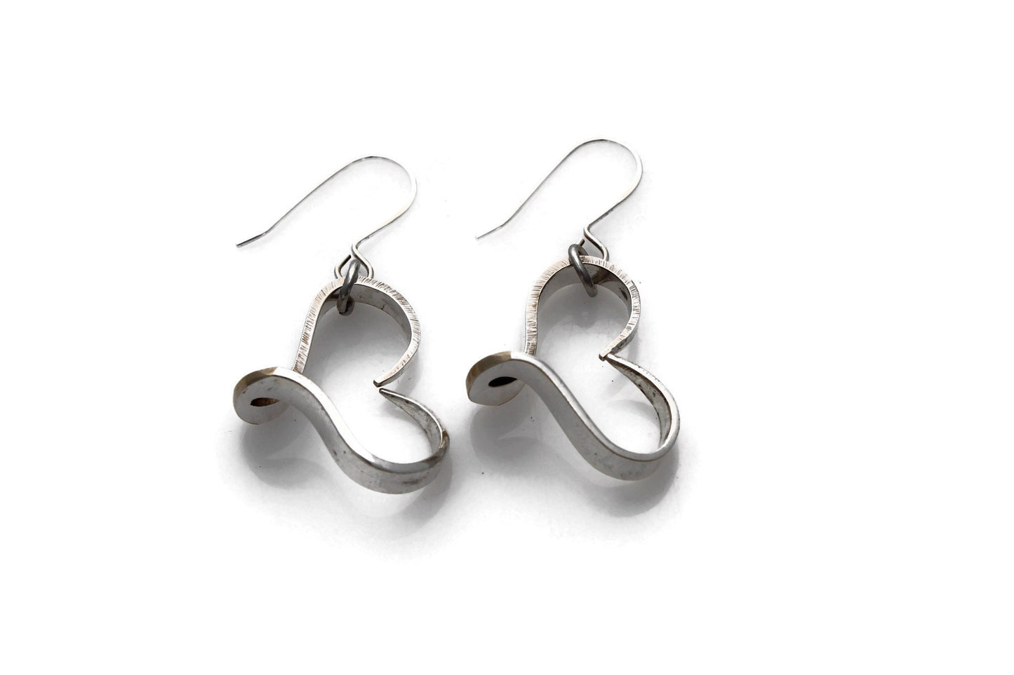 Adorable Heart Hoop Earrings Hearts in Tines