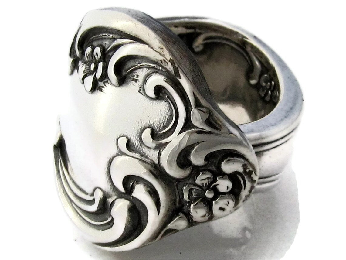 Wisteria Retro Spoon Ring 1966