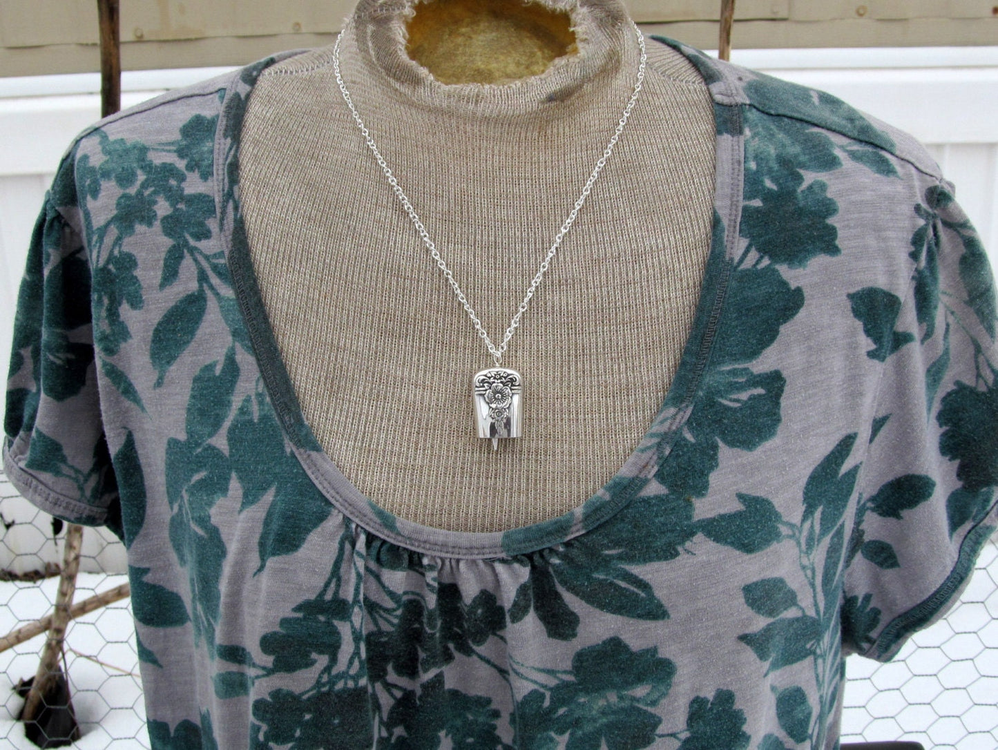 Spirng with Charm Fairy Bell Necklace 1950