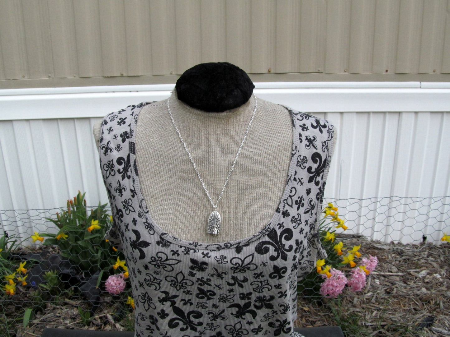 Knife Bell Necklace Pendant Radiance