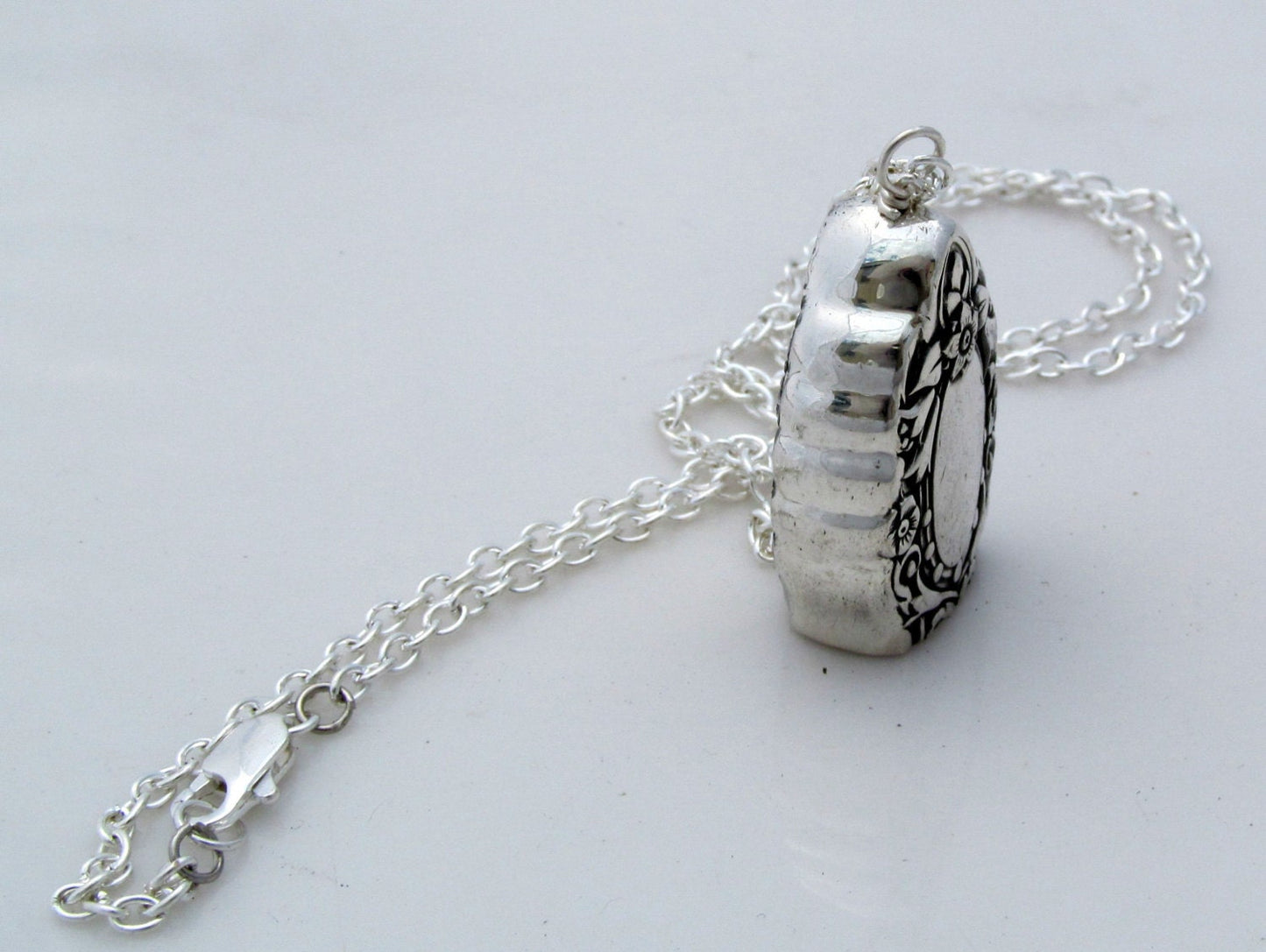 Knife Bell Necklace Rendezvous