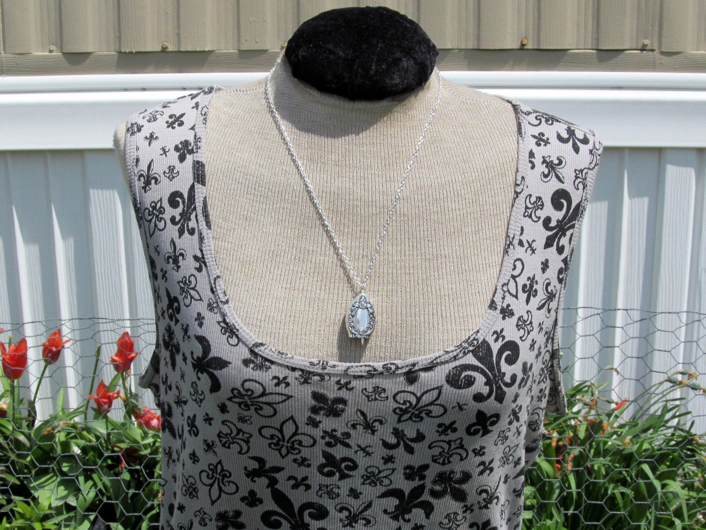 Knife Bell Necklace Rendezvous