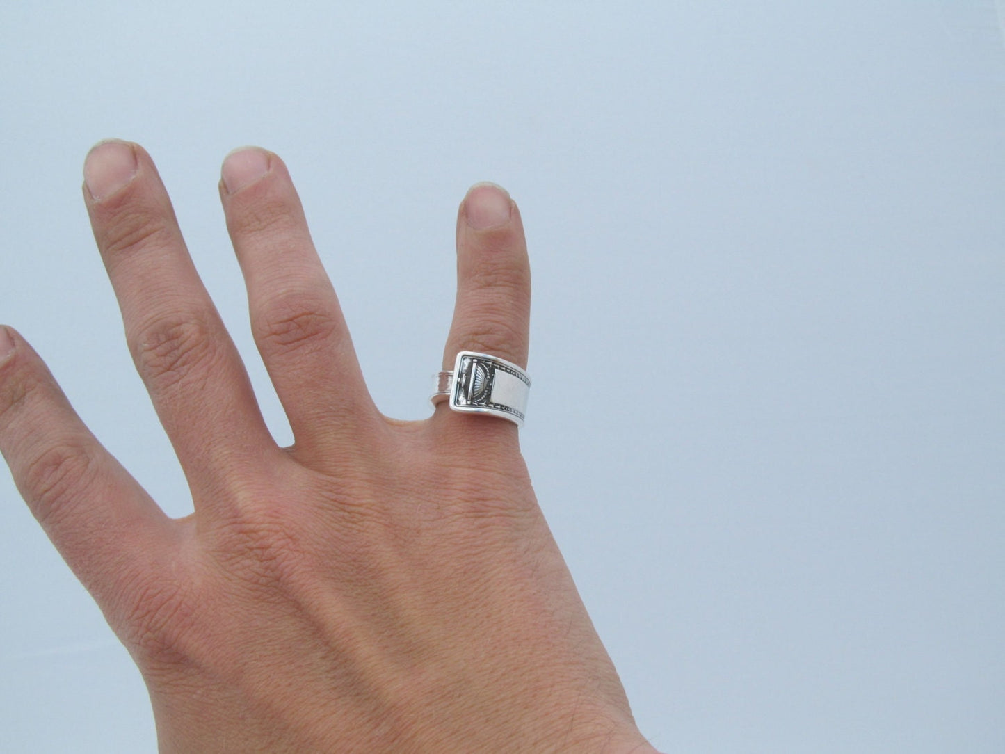 Mens Spoon Ring Buckingham 1924
