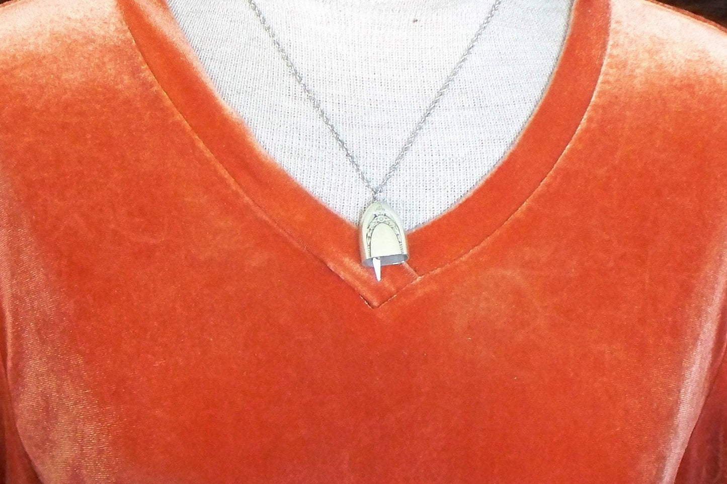 Fairy Bell Necklace Lovelace Pattern