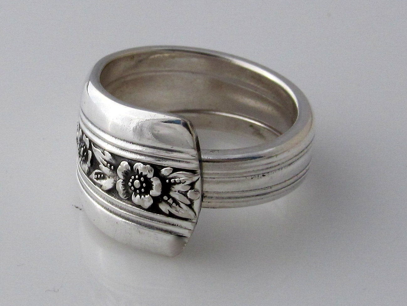 Authentic Art Deco & Retro Spoon Ring Louisiane 1938