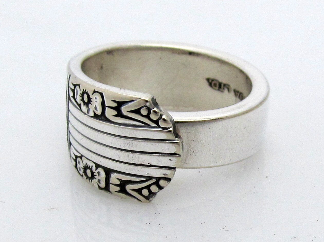 Spoon Ring Harmony Pattern