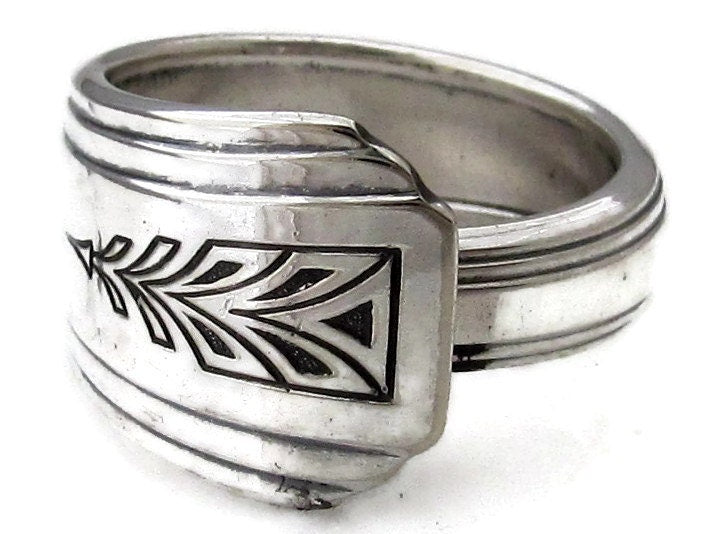 Art Deco Spoon Ring Clarion
