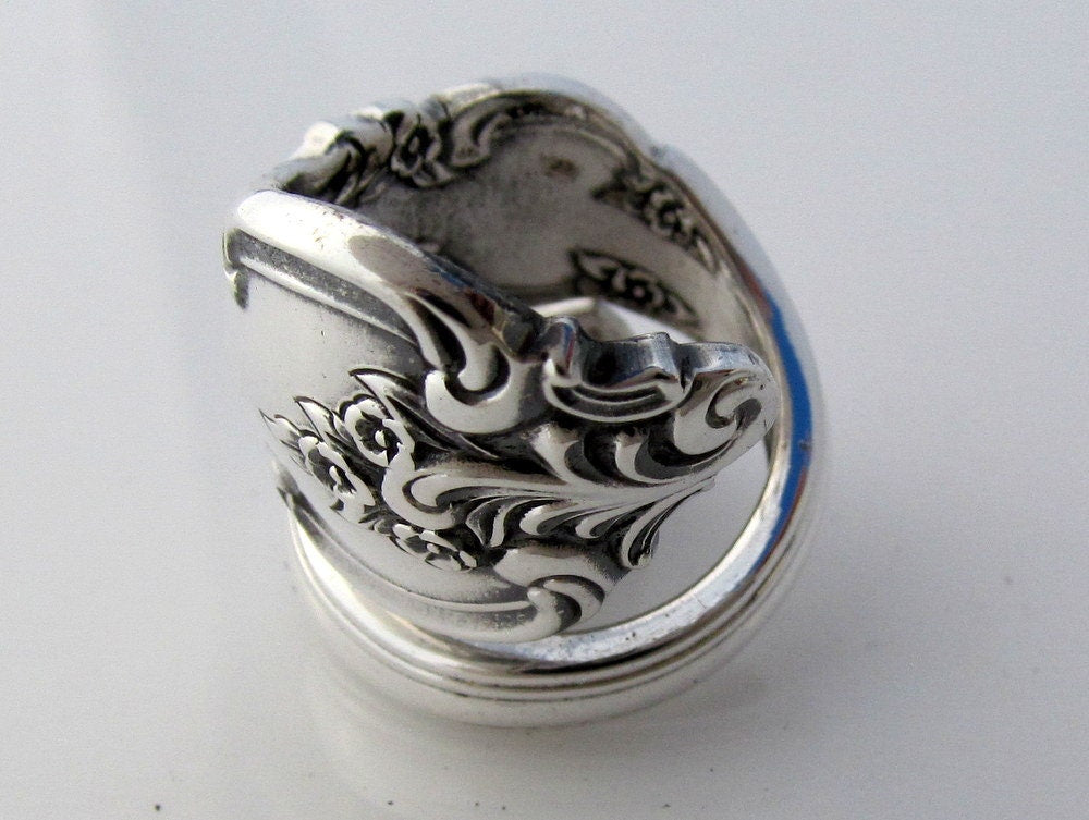 Wrapped Spoon Ring Orleans Pattern Deep Silver