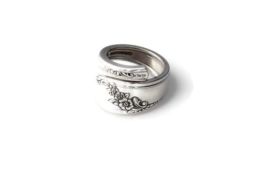 Spoon Ring Classic Queen Bess 1946