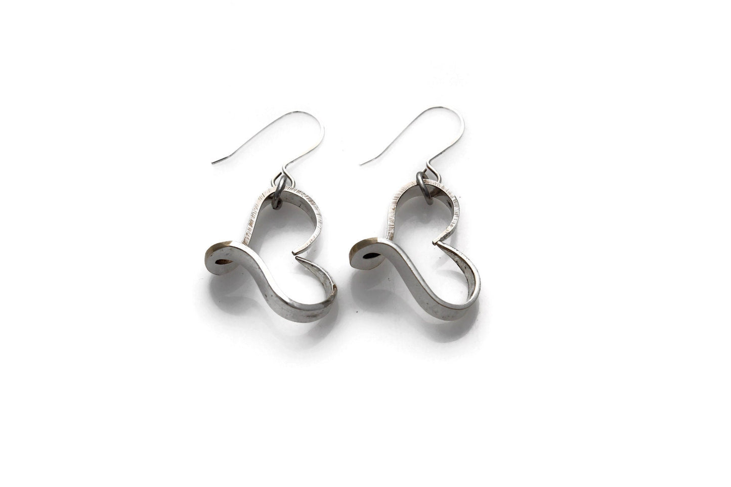 Adorable Heart Hoop Earrings Hearts in Tines