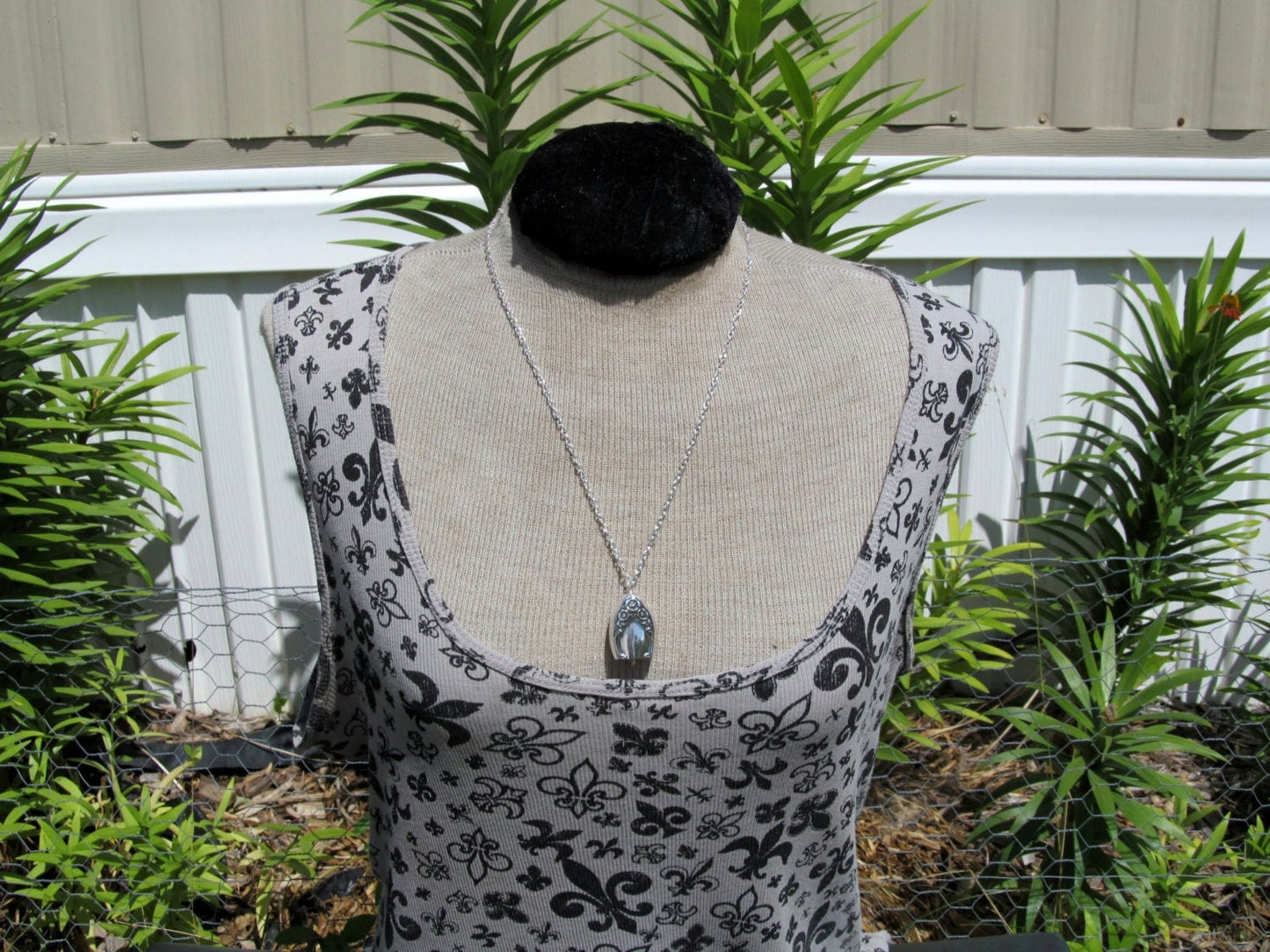 Fairy Bell Necklace Woodland Rose 1955