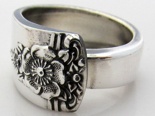 Spoon Ring Spring Charm