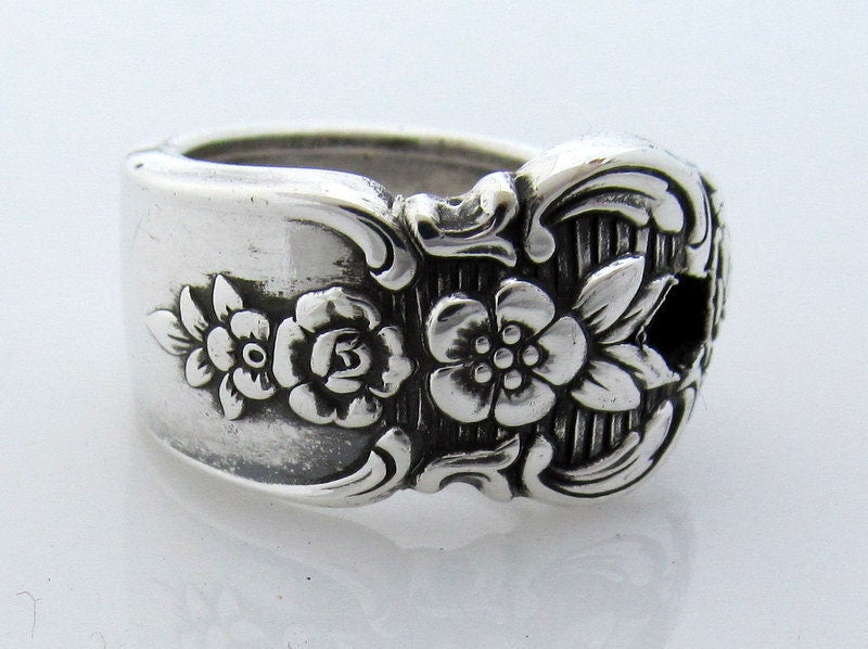 Spoon Ring Distinction