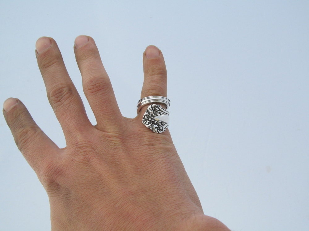 Avon Spoon Ring Wrapped Art Nouveau