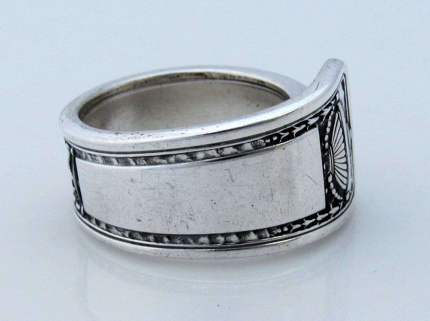 Mens Spoon Ring Buckingham 1924