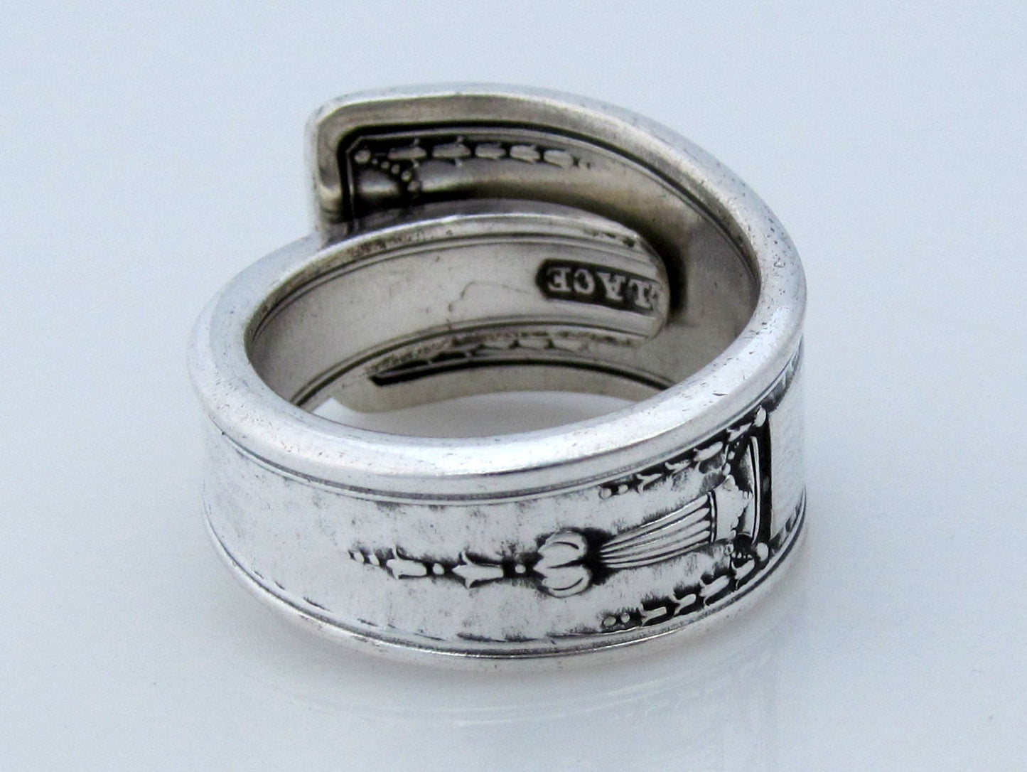 Mens Spoon Ring Buckingham 1924