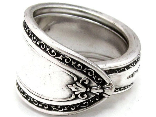 Mens Spoon Ring Triumph Pattern